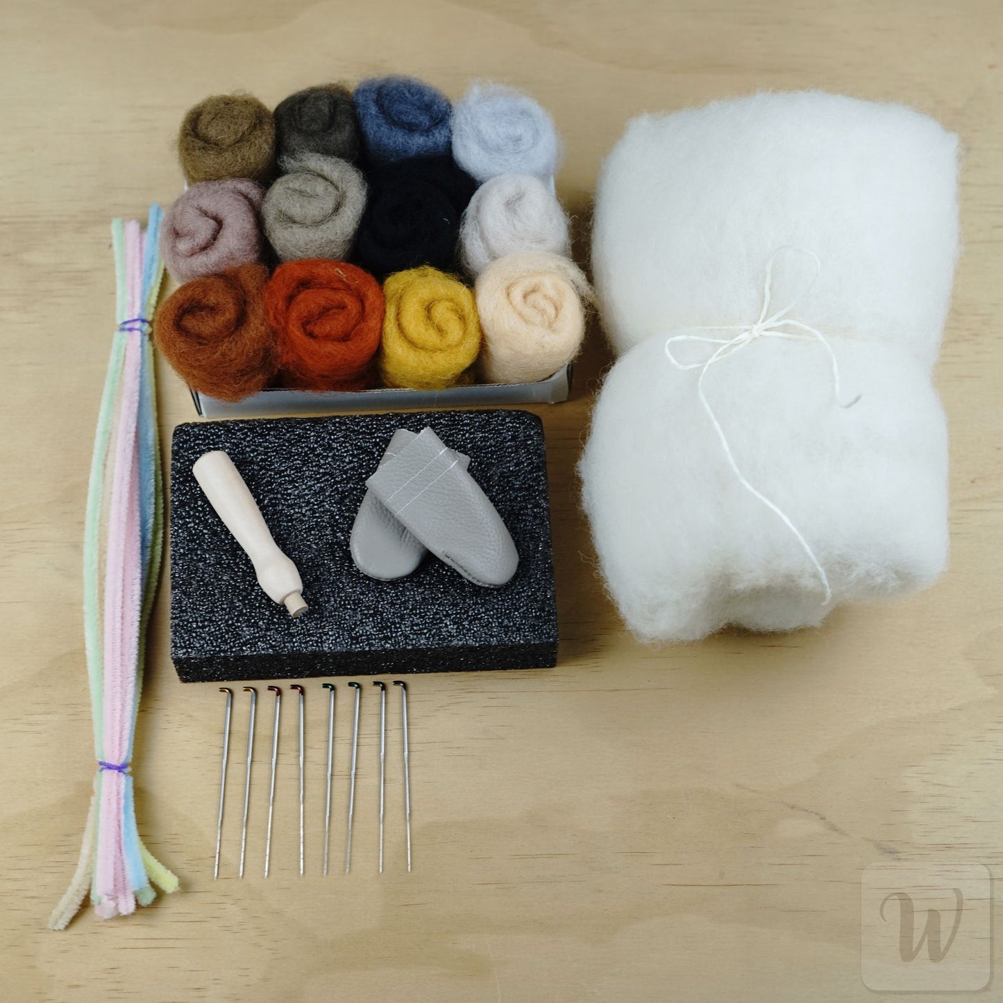 Needle Felting Beginner Kit 28pcs: 12 wool colours+8 needles and basic tools