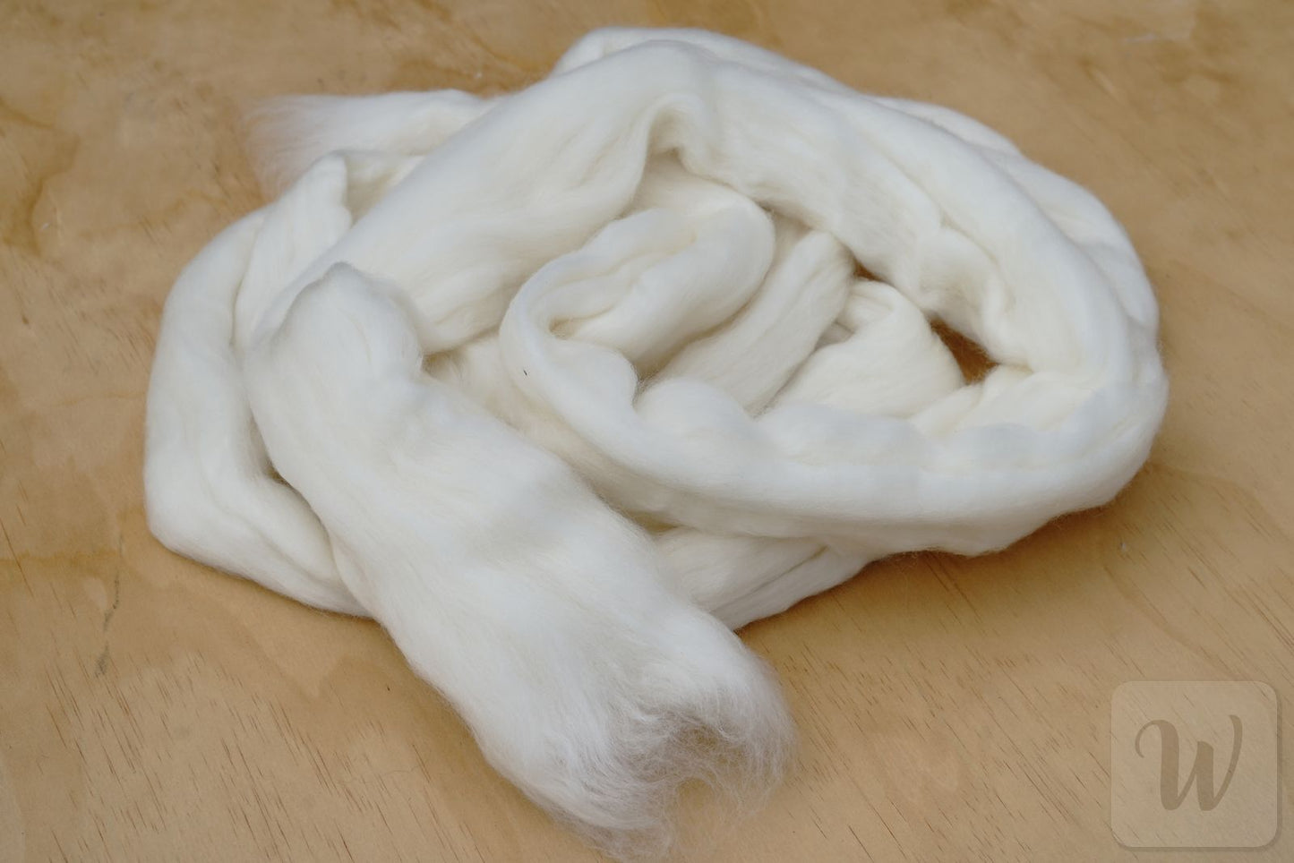 Australian Merino Wool Tops roving / Extra fine / 19 microns / Undyed Natural White / Premium quality wool for spinning, needle and wet felting / DHG