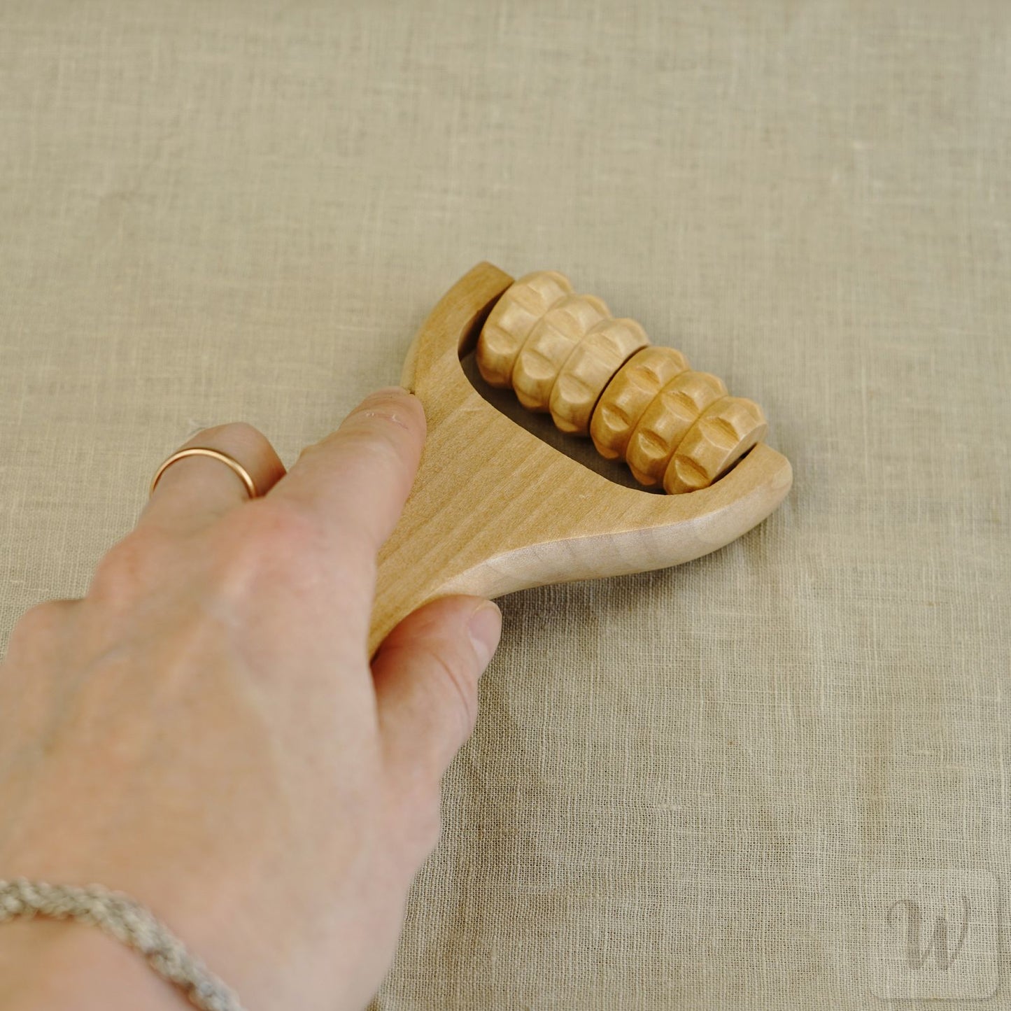Wooden massage roller for wet felting