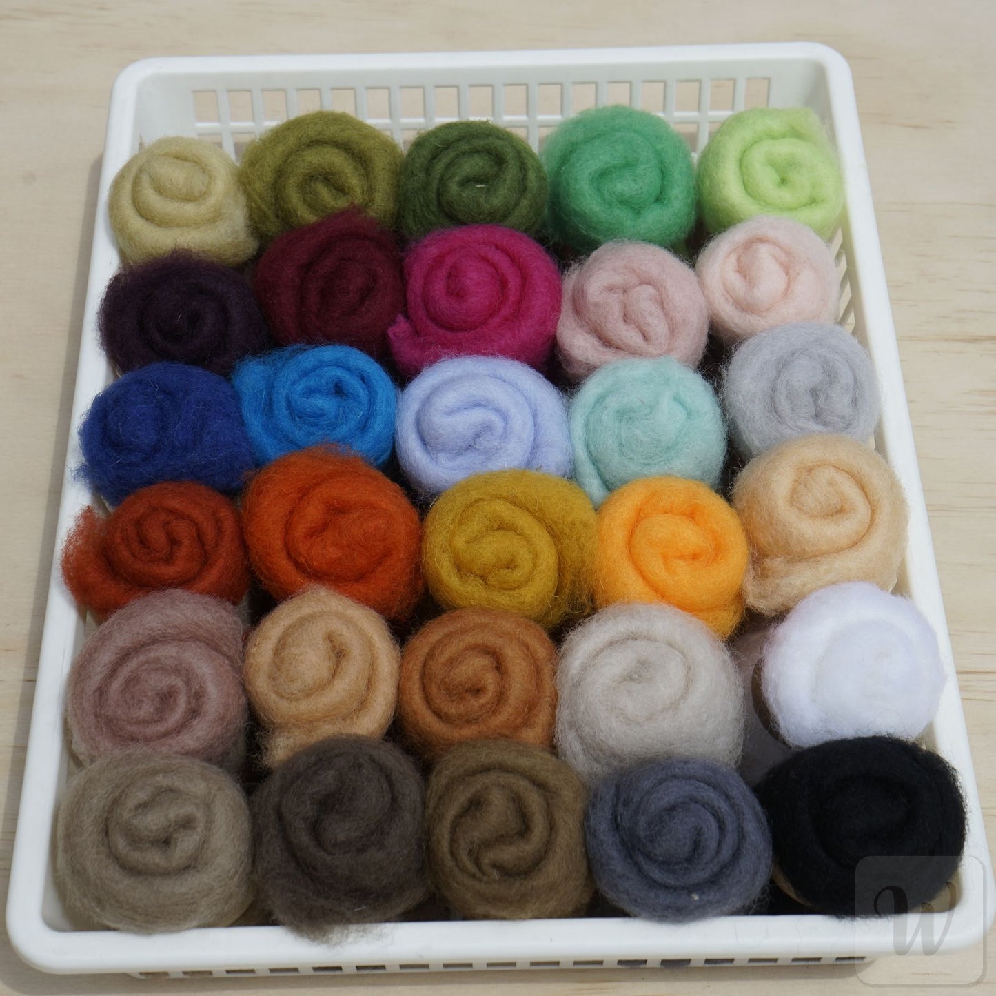 30 Vibrant Colors Felting Wool Set – Maori Wool for Needle & Wet Felting - perfect for beginners and pros, DHG