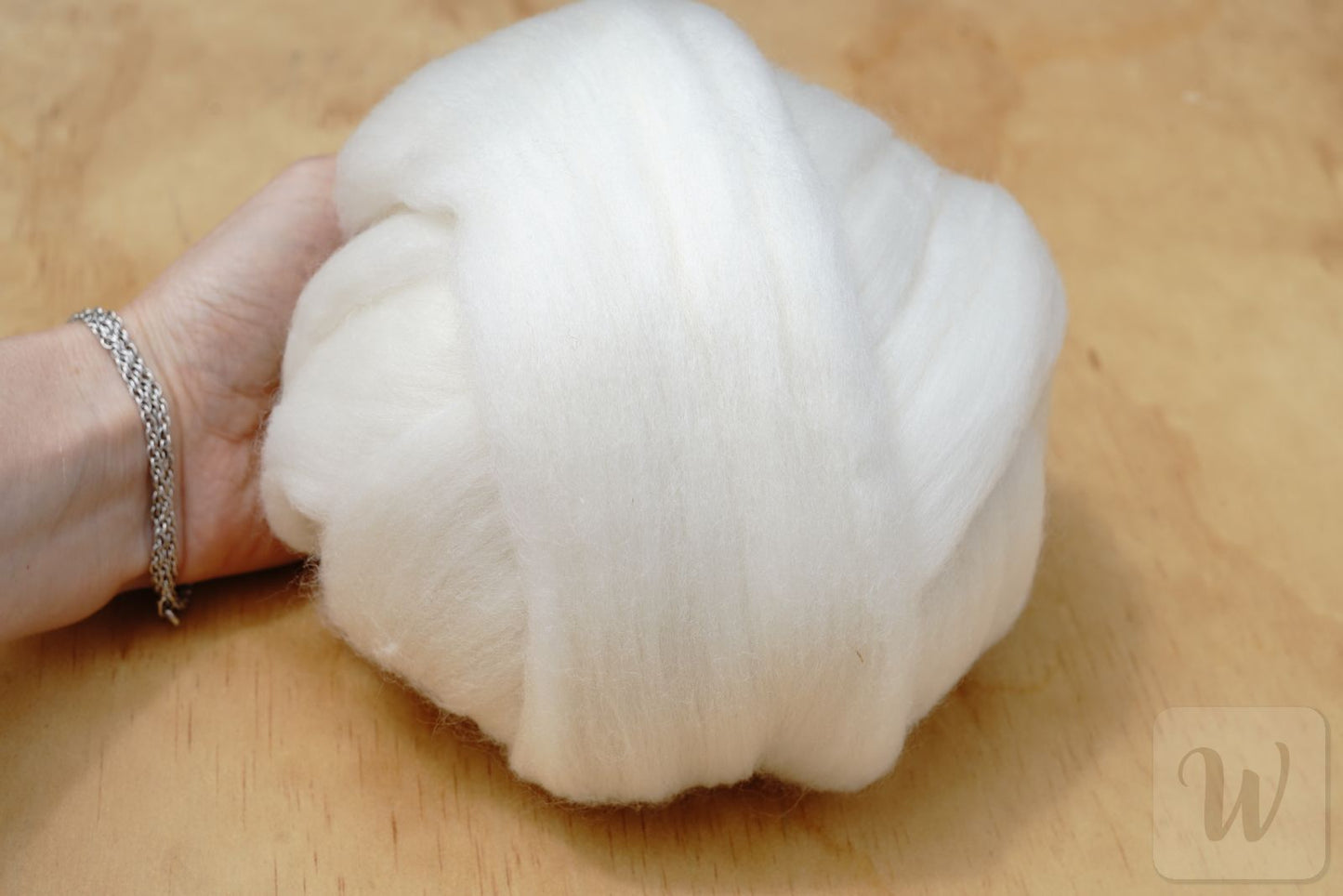 Australian Merino Wool Tops roving / Extra fine / 19 microns / Undyed Natural White / Premium quality wool for spinning, needle and wet felting / DHG