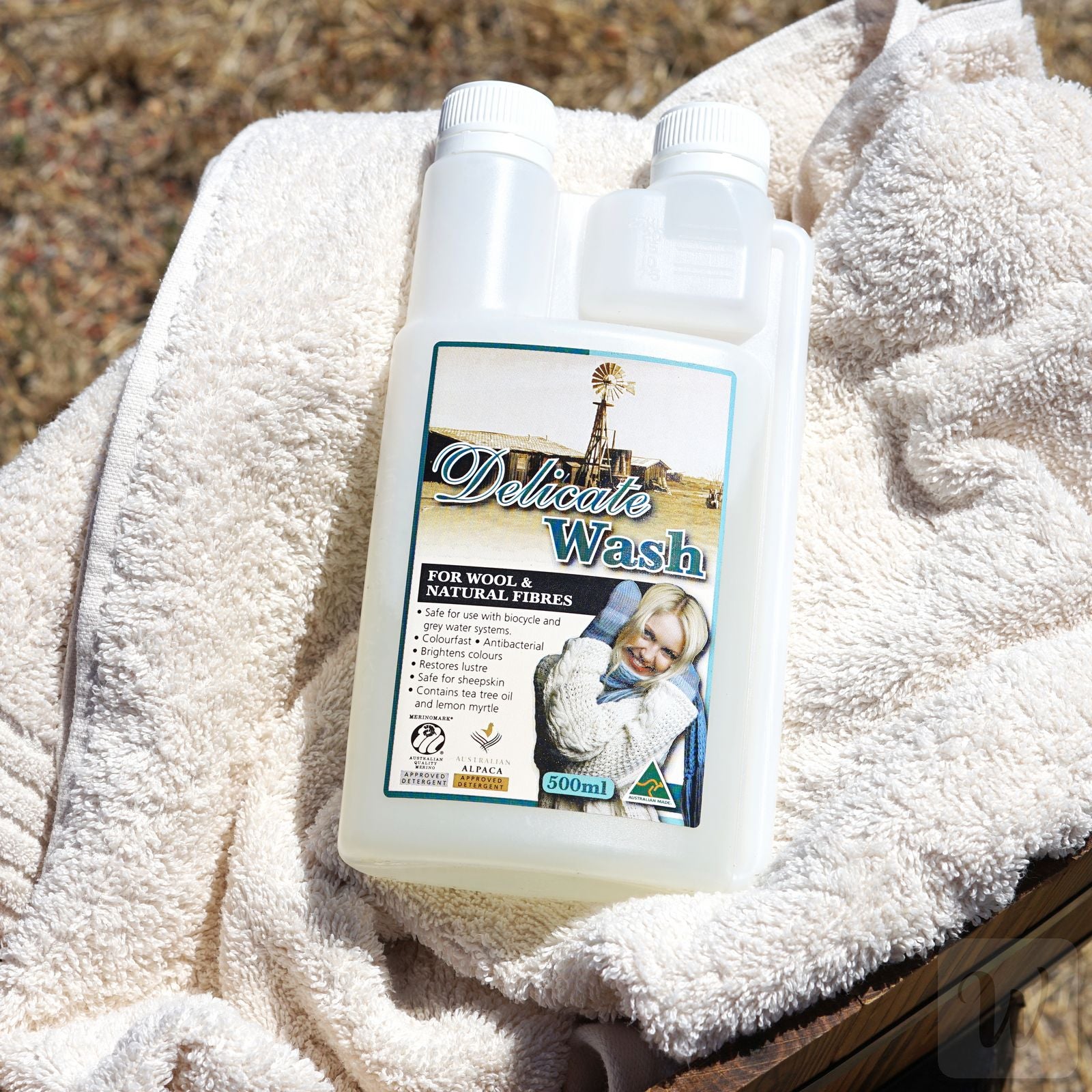 Delicate wool wash 500ml bottle, eco-friendly formula with tea tree oil and lemon myrtle for natural fibres