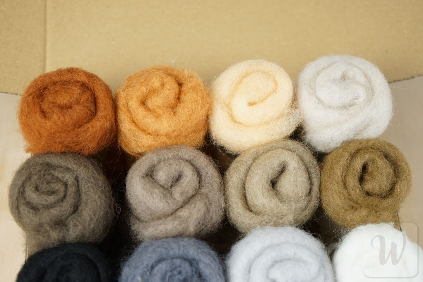 Carded Maori Felting Wool 12 Colours Set – Animal Mix / for needle and wet felting, DHG