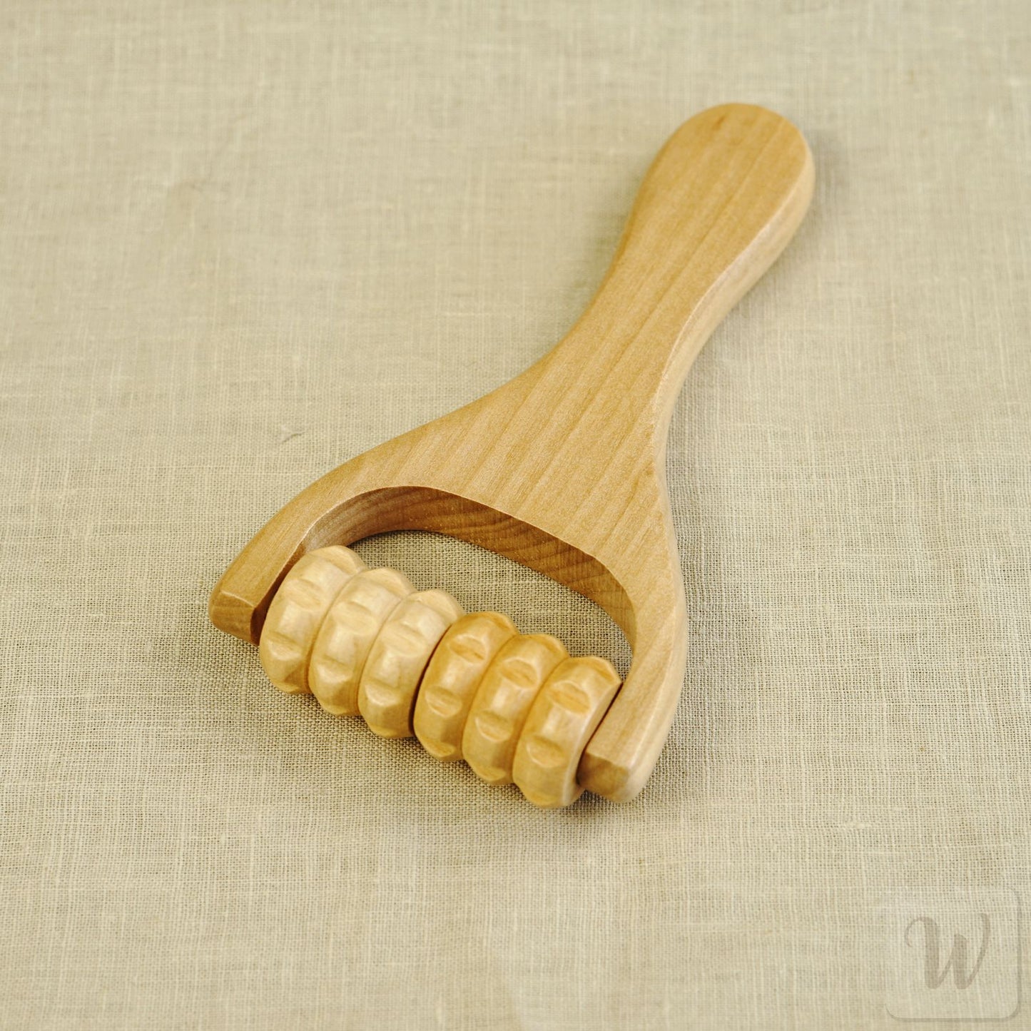 Wooden massage roller for wet felting