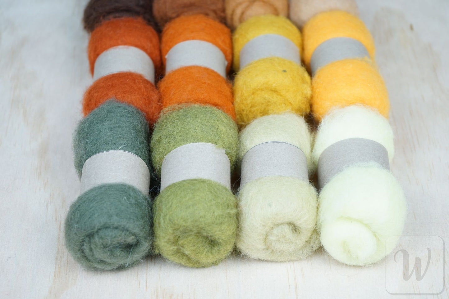 Carded Maori Felting Wool 12 Colours Set – Warm Forest Mix / for needle and wet felting, DHG