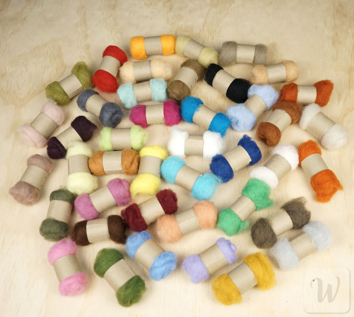 30 Vibrant Colors Felting Wool Set – Maori Wool for Needle & Wet Felting - perfect for beginners and pros, DHG