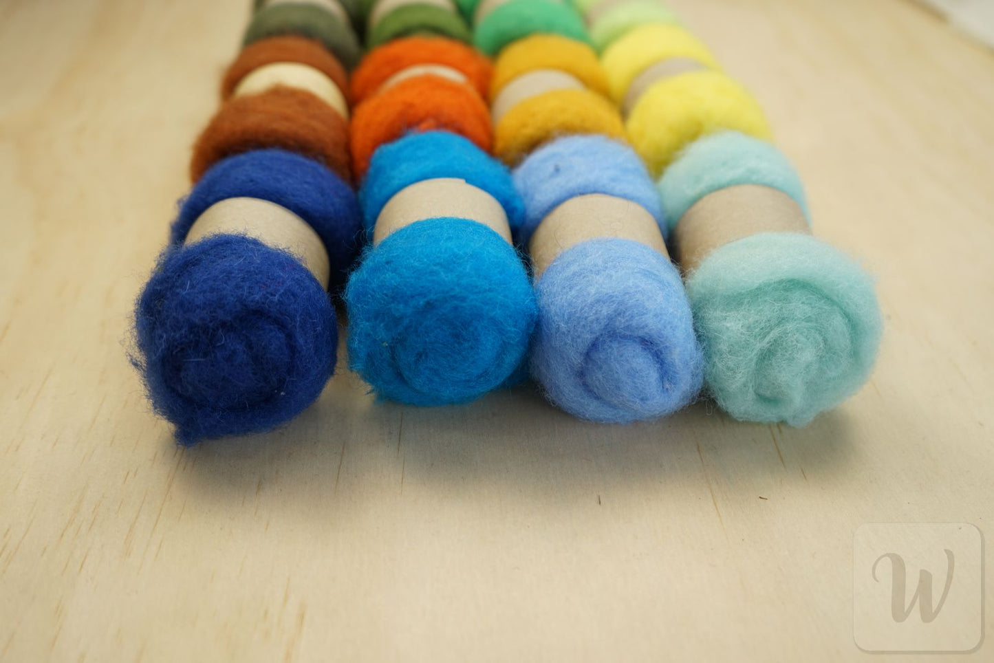 Carded Maori Felting Wool 12 Colours Set – Bright Nature Mix / for needle and wet felting, DHG