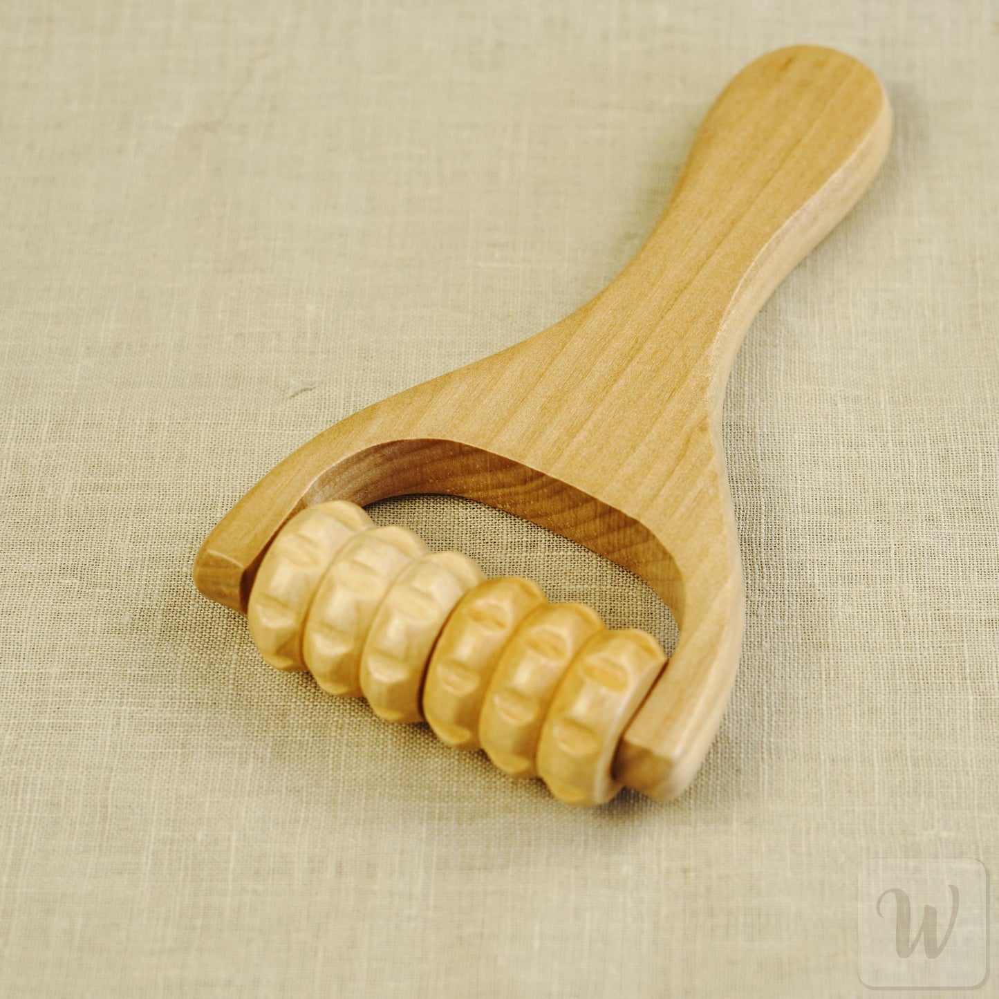 Wooden massage roller for wet felting