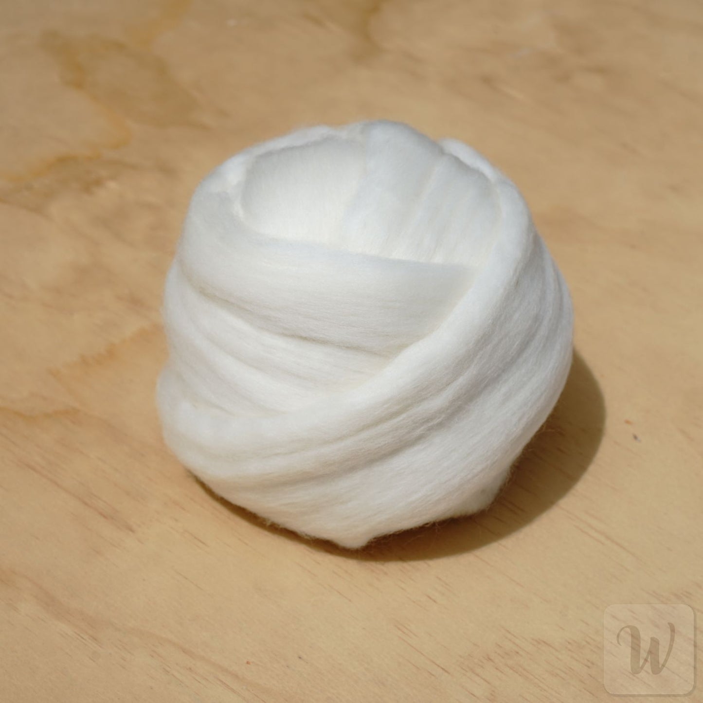 Premium Australian merino wool tops roving in natural white, extra fine 19 microns, extremely soft texture