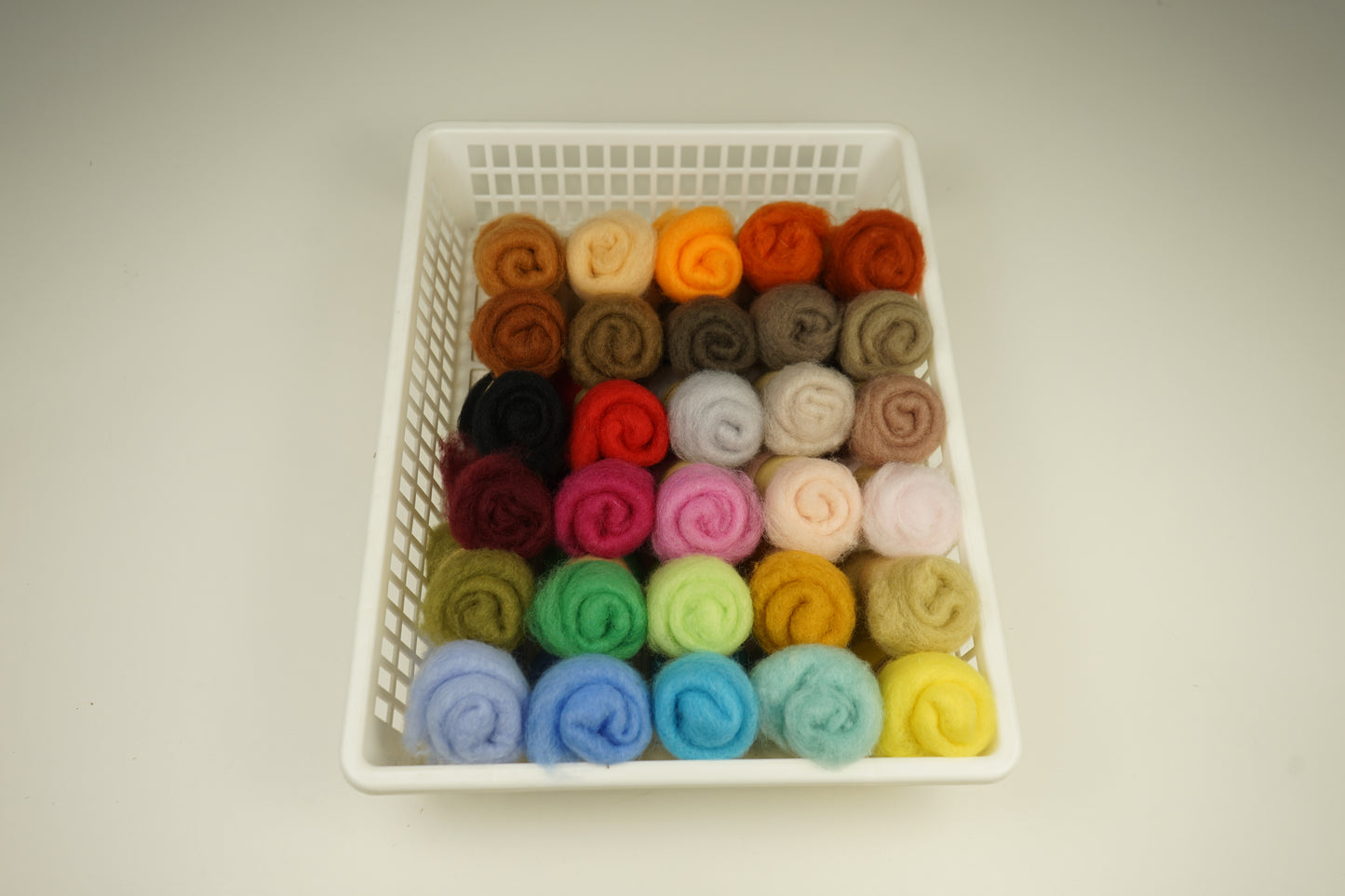 30 Vibrant Colors Felting Wool Set – Maori Wool for Needle & Wet Felting - perfect for beginners and pros, DHG