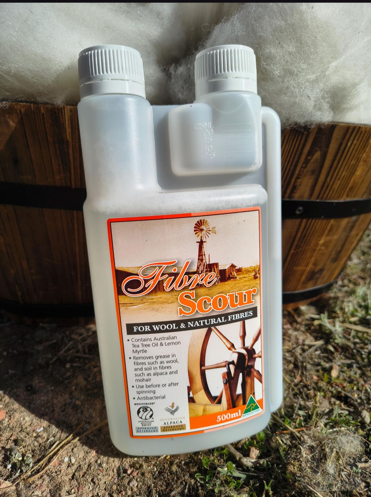 Fibre Scour for fleece, natural fibres and wool, gentle and effective, 'Merinomark'  and 'Australian Alpaca' approved, 500ml