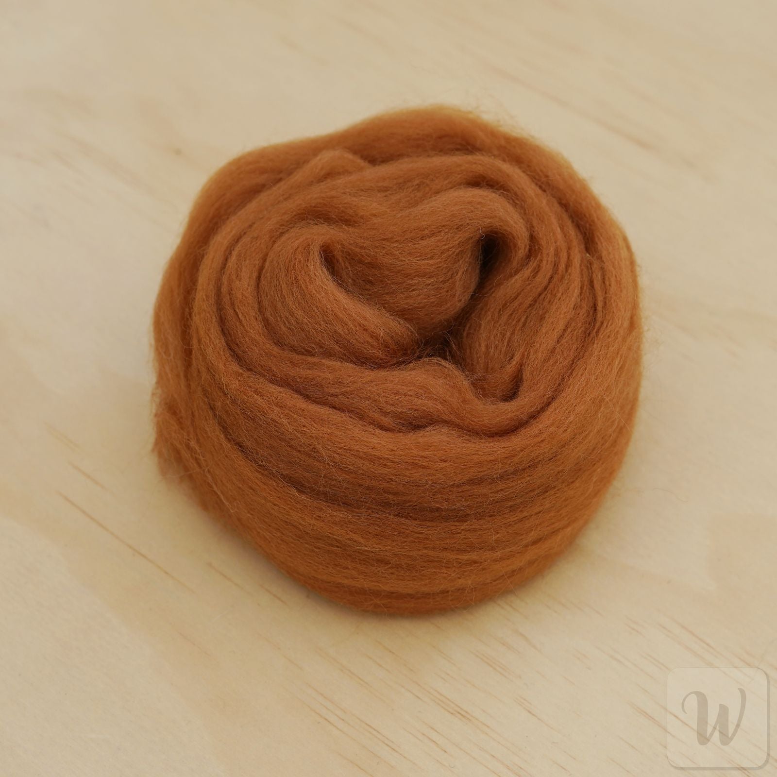 Corriedale wool tops roving in warm Cinnamon colour, soft smooth fibres for spinning and felting