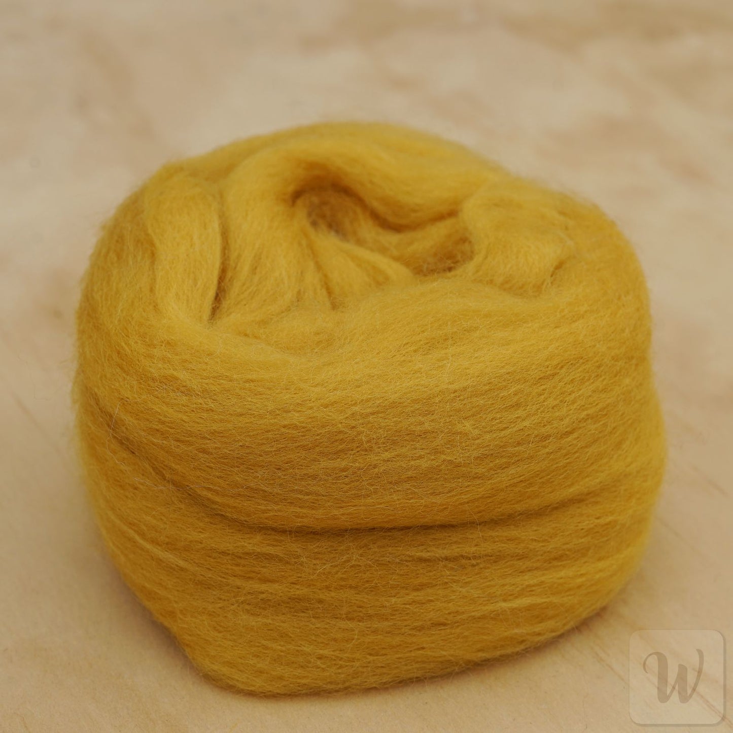 Premium Corriedale Wool Tops roving Honey, 50g, the best wool for spinning, weaving, needle and wet felting, bright and soft, DHG