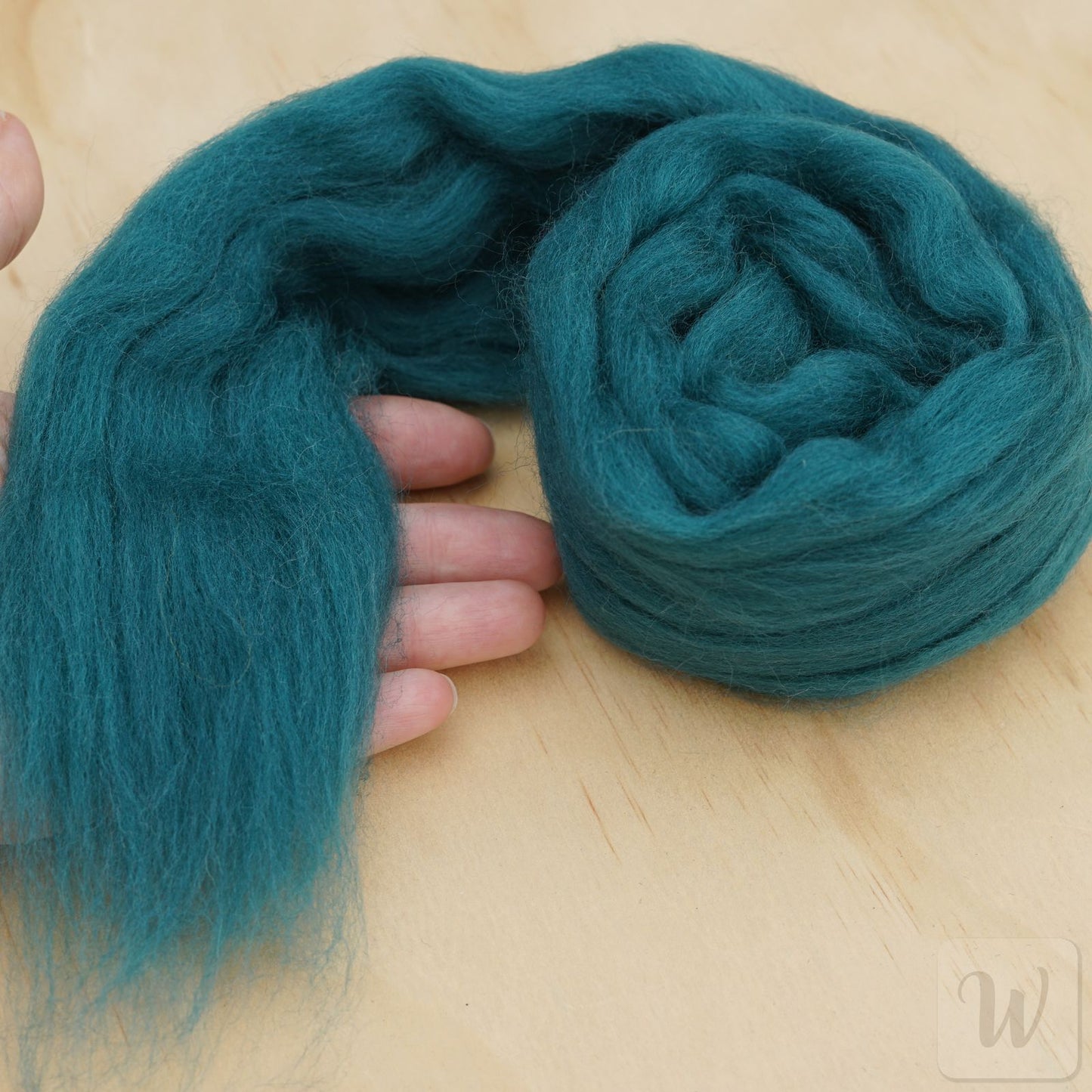 Premium Corriedale Wool Tops roving Ireland, 50g, the best wool for spinning, weaving, needle and wet felting, bright and soft, DHG