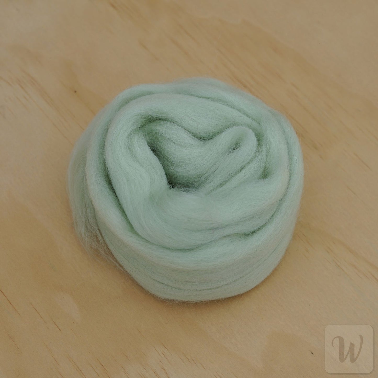 Corriedale wool tops roving in delicate Lily of Valley colour, soft smooth fibres for spinning and felting