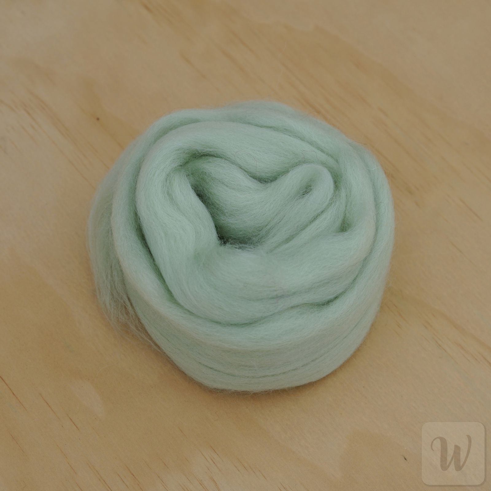 Corriedale wool tops roving in delicate Lily of Valley colour, soft smooth fibres for spinning and felting