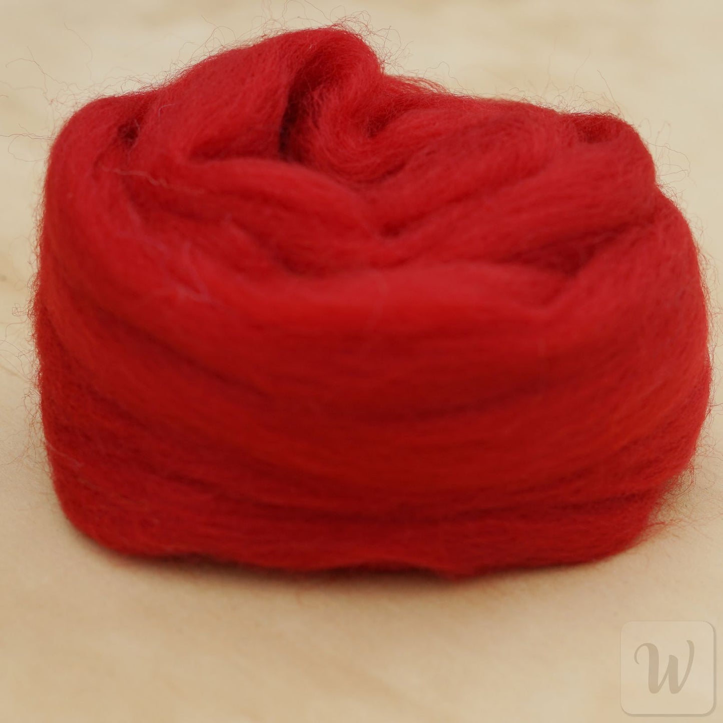 Premium Corriedale Wool Tops roving Passion, 50g, the best wool for spinning, weaving, needle and wet felting, bright and soft, DHG
