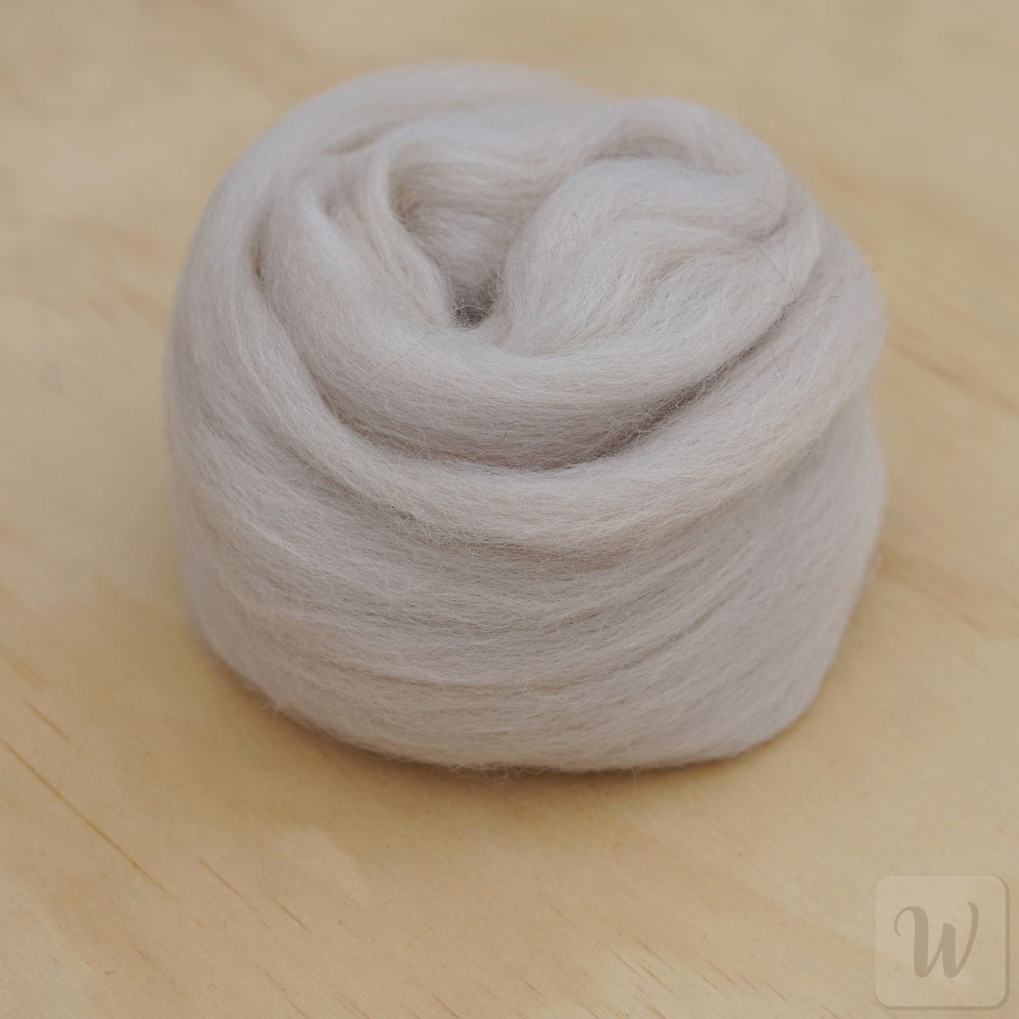 Premium Corriedale Wool Tops roving Sand, 50g, the best wool for spinning, weaving, needle and wet felting, bright and soft, DHG