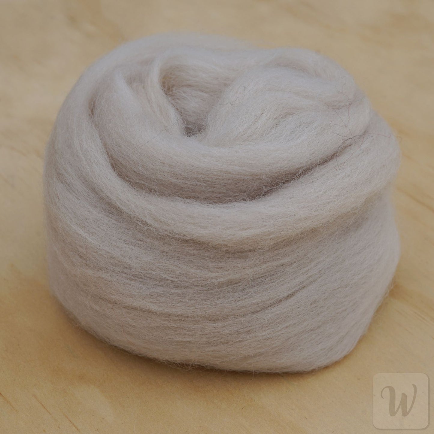 Premium Corriedale Wool Tops roving Sand, 50g, the best wool for spinning, weaving, needle and wet felting, bright and soft, DHG