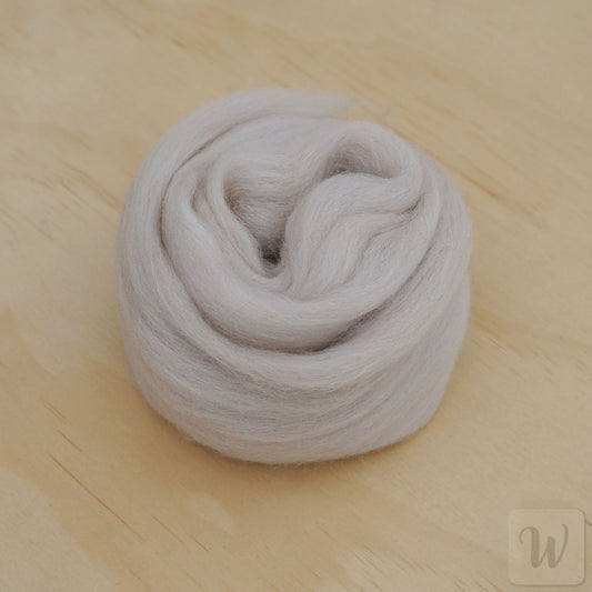 Corriedale wool tops roving in warm Sand beige colour, soft smooth fibres for spinning and felting