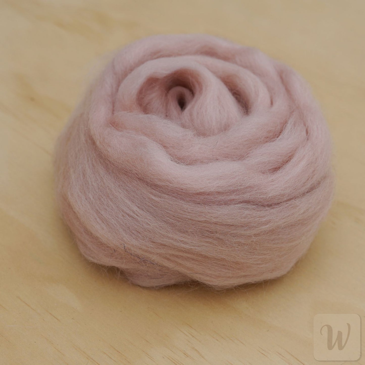 Premium Corriedale Wool Tops roving Shell, 50g, the best wool for spinning, weaving, needle and wet felting, bright and soft, DHG