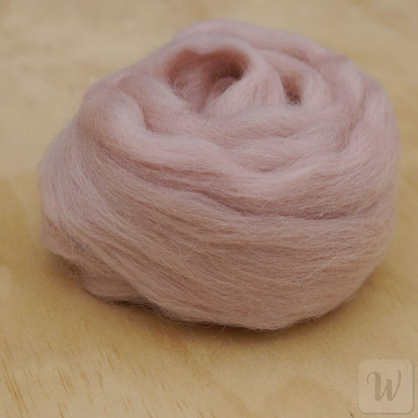 Premium Corriedale Wool Tops roving Shell, 50g, the best wool for spinning, weaving, needle and wet felting, bright and soft, DHG