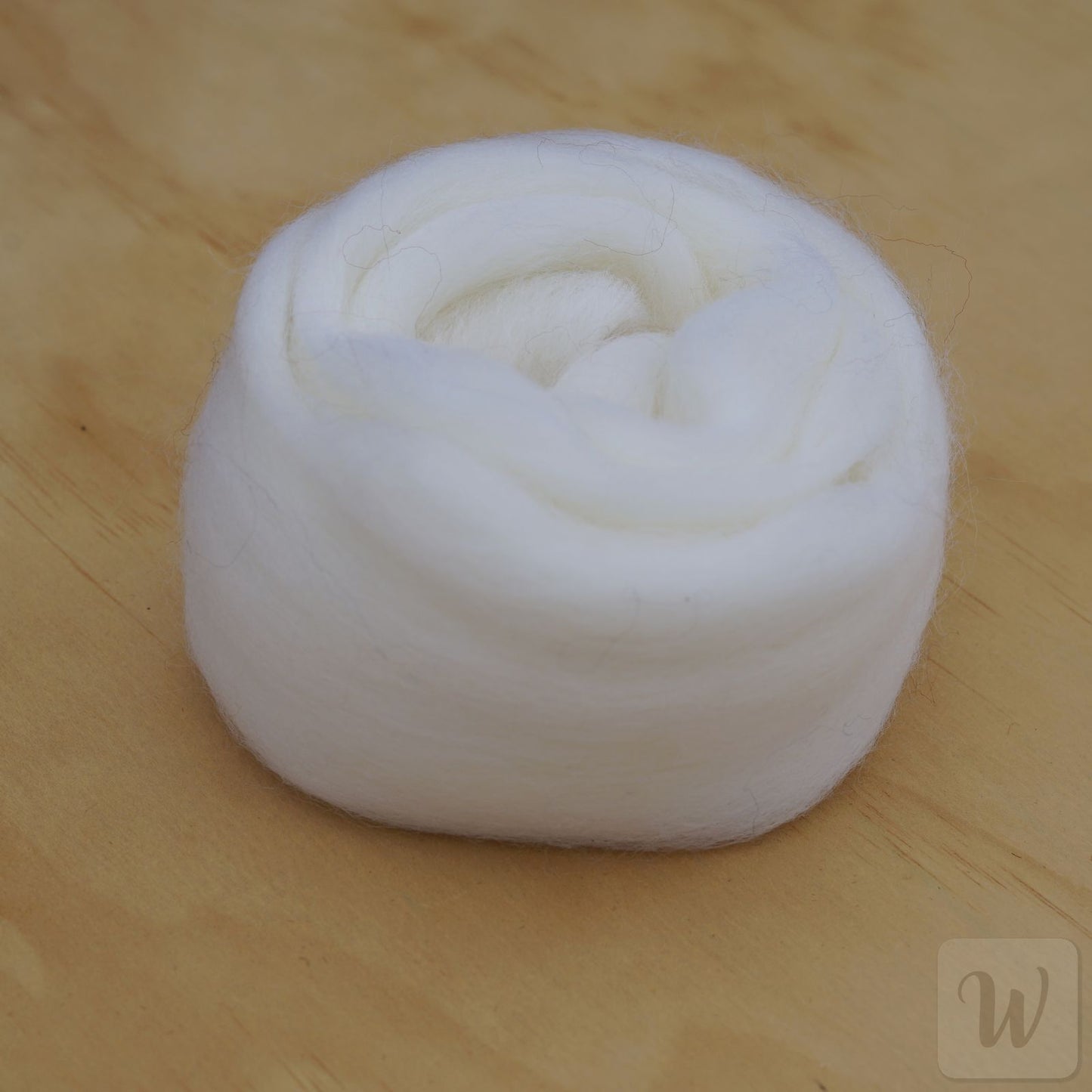 Premium Corriedale Wool Tops roving Snow, 50g, the best wool for spinning, weaving, needle and wet felting, bright and soft, DHG