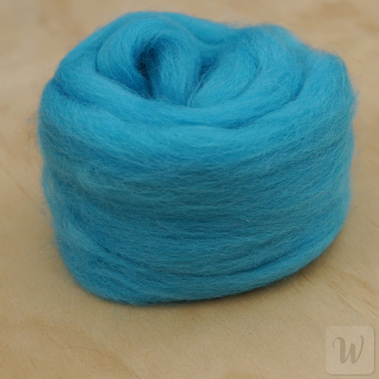Premium Corriedale Wool Tops roving Water, 50g, the best wool for spinning, weaving, needle and wet felting, bright and soft, DHG